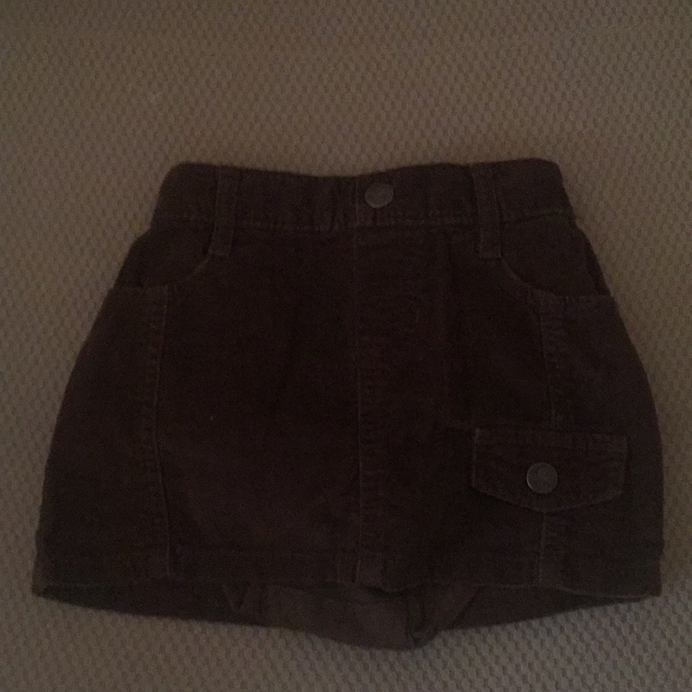 Toddler skirt.
